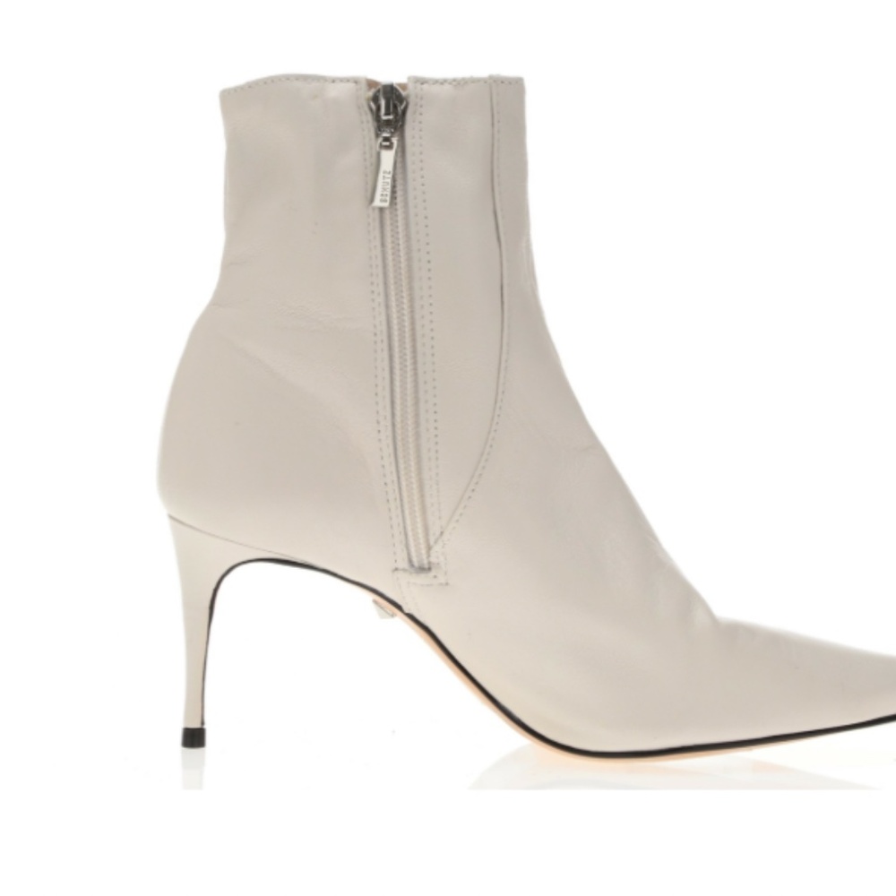 Like New SCHUTZ white Bette Bootie, 7, GD1159 - Picture 3 of 11